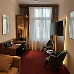 Ξενοδοχείο Am Schloss 4*