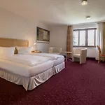 Отель Am Schloss 4*