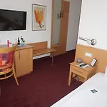 Am Schloss Отель