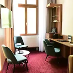 Отель Am Schloss 4*