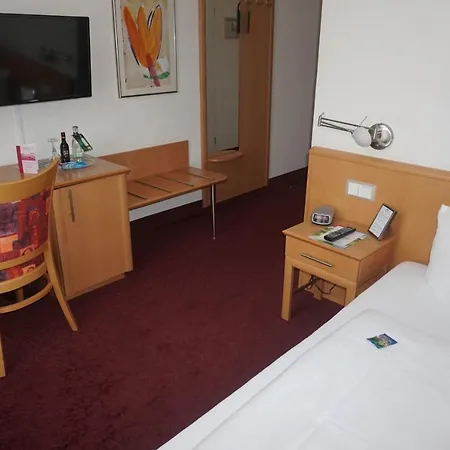 Hotel Am Schloss 4*