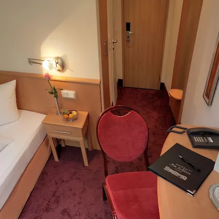 Am Schloss Hotel 4*
