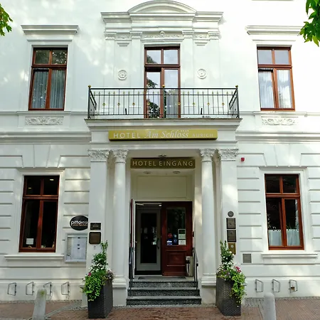 Am Schloss Аурих