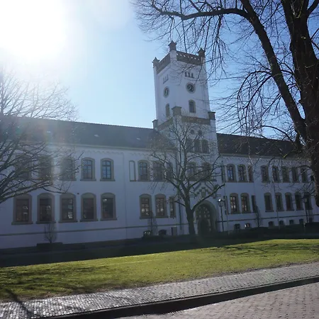 Am Schloss